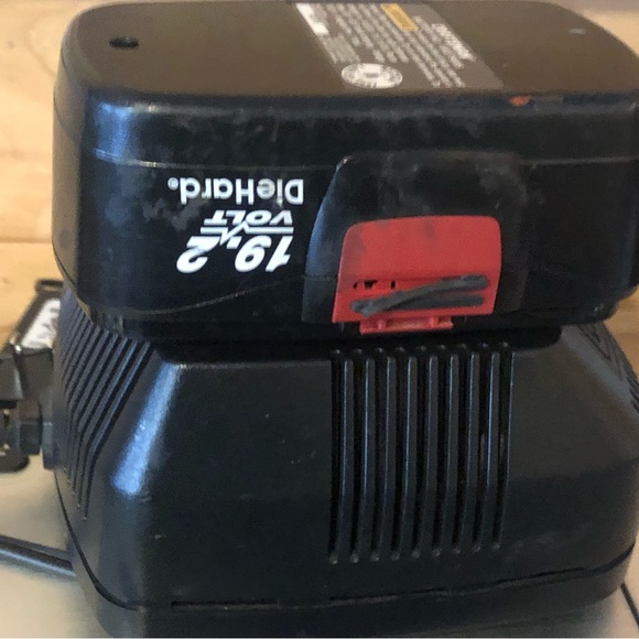 Craftsman 7.2 - 24 Volt 1 Hour 1425301Battery Charger Quick 19.2V+Battery - Picture 4 of 12